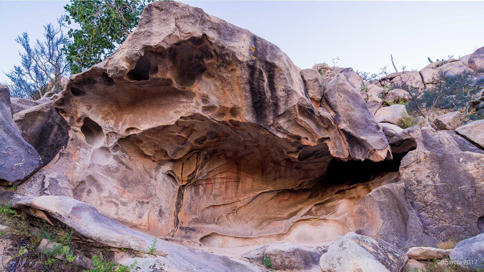 Cueva de la meseta del Carmen